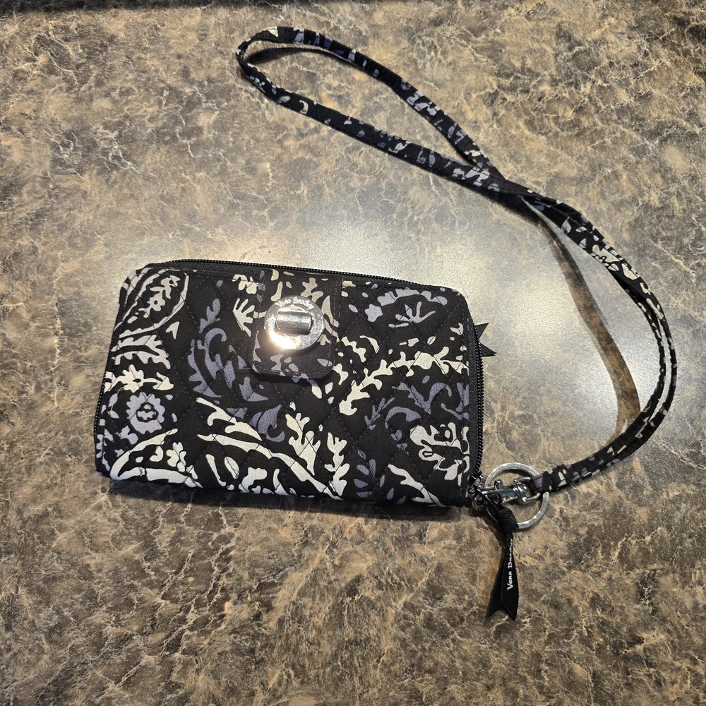 Vera Bradley Wallet/Wristlet Black-White EUC